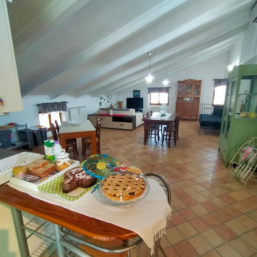 Mansarda Viti - Sguardo Su Frontone - Apartman Kültér fotó