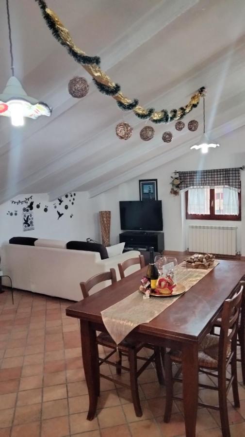 Mansarda Viti - Sguardo Su Frontone - Apartman Kültér fotó
