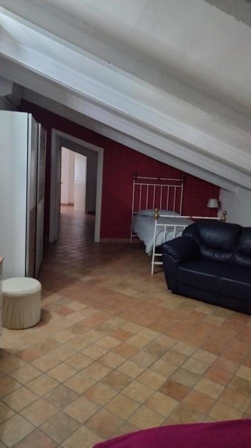 Mansarda Viti - Sguardo Su Frontone - Apartman Kültér fotó