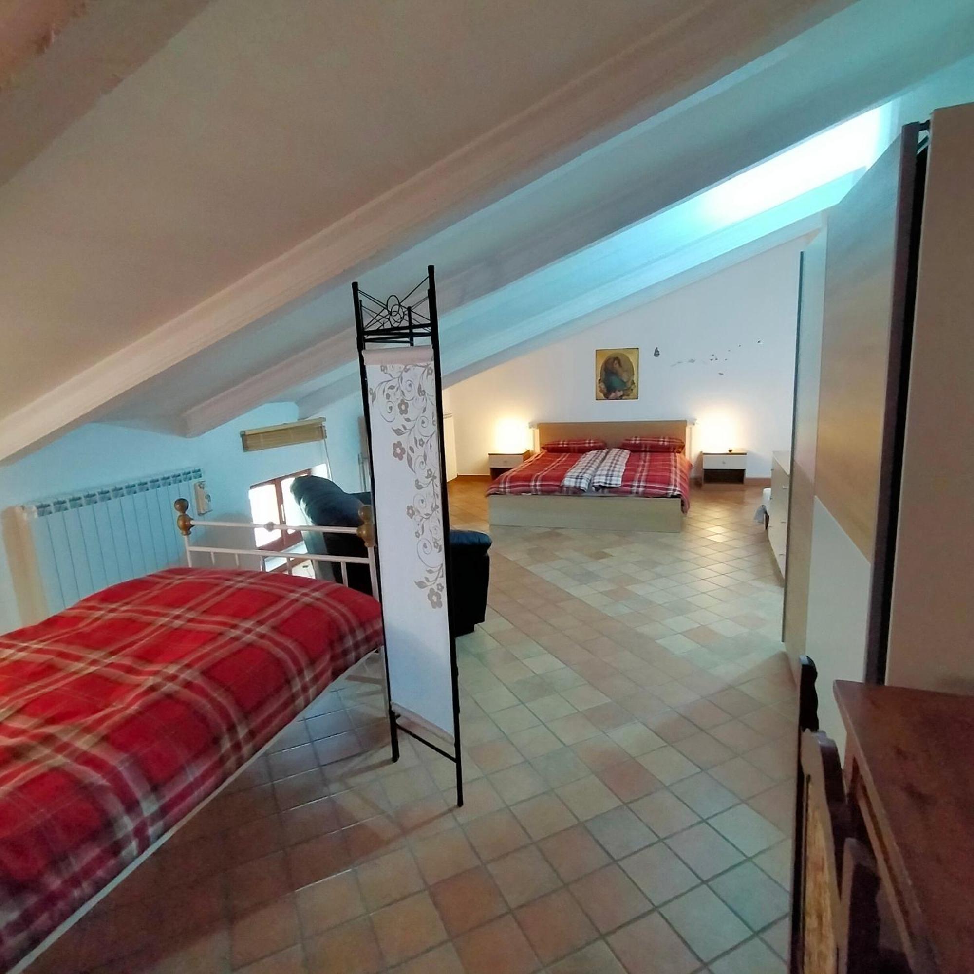 Mansarda Viti - Sguardo Su Frontone - Apartman Kültér fotó