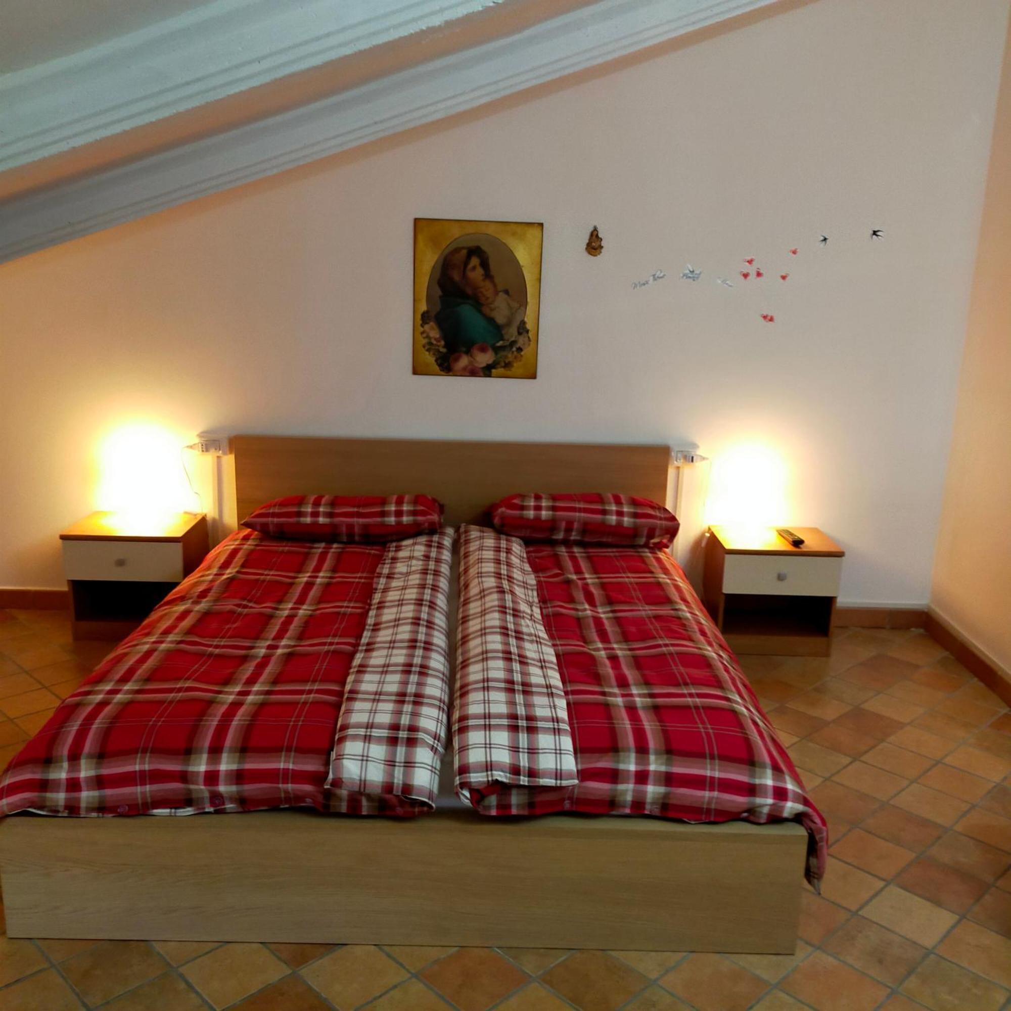 Mansarda Viti - Sguardo Su Frontone - Apartman Kültér fotó
